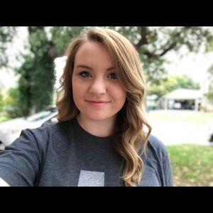 Meet your Posher, Courtney